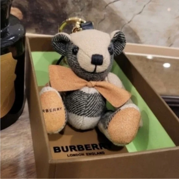 Burberry Keychain - Picture 4 of 8